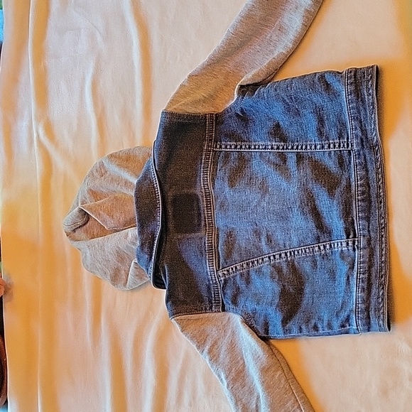 24 Month Levi's Jean Jacket - Picture 5 of 6